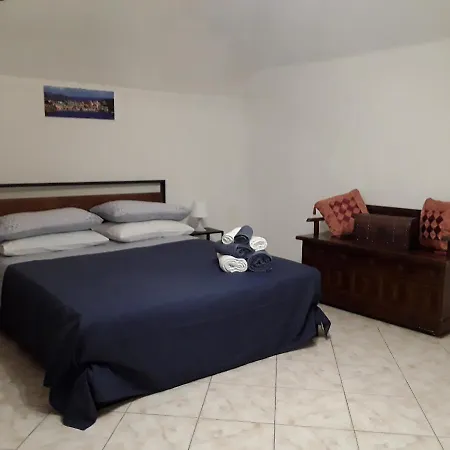 Dimora Letizia- 1 بروسيدا